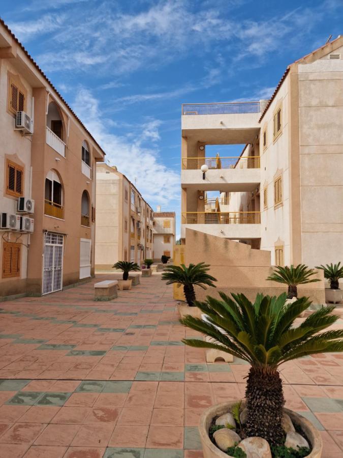 "Vero Vijola" In Torrevieja Exterior foto